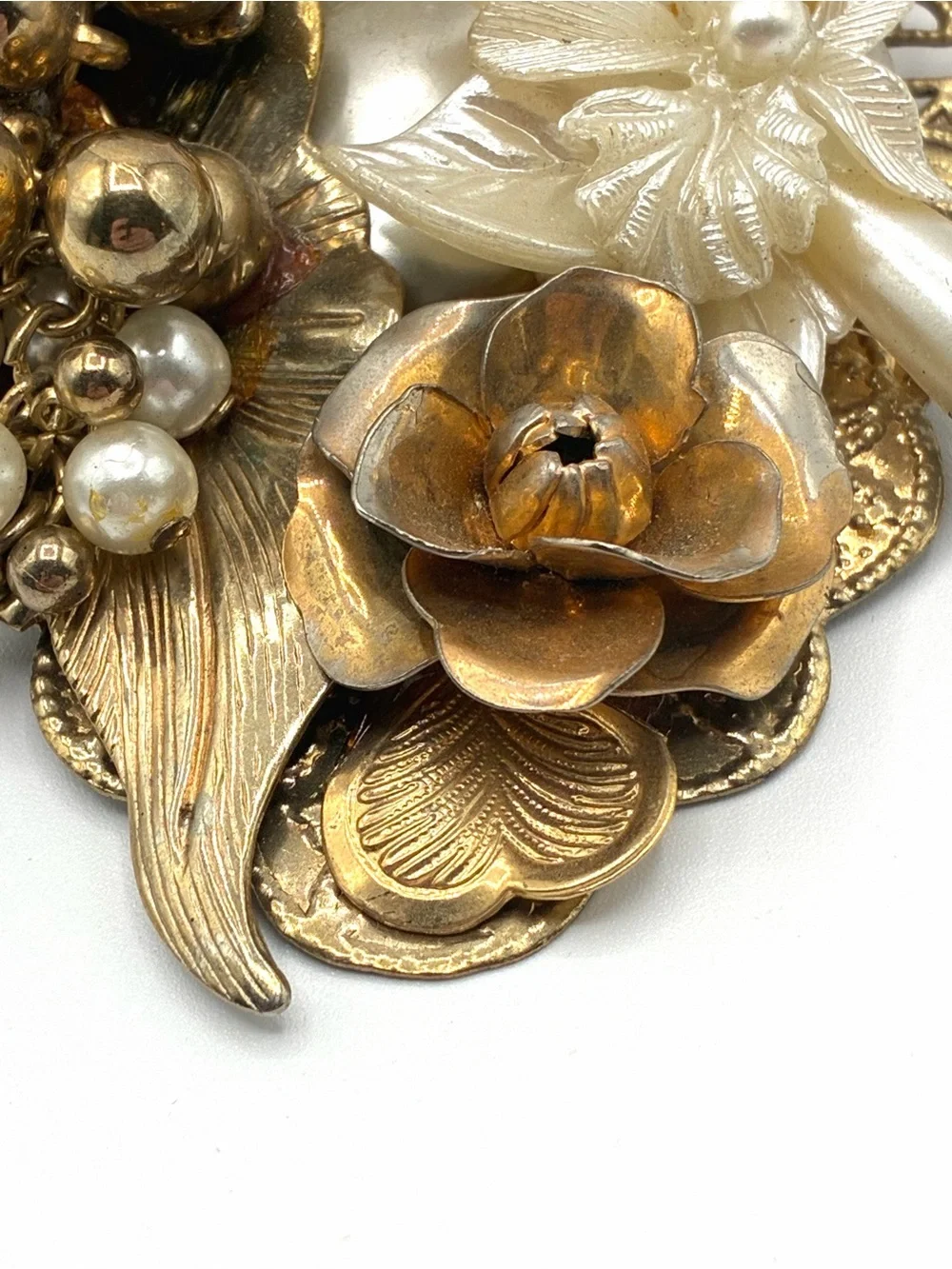 Vintage Unique Gold Tone Floral Brooch Faux Pearl Cluster Statement Pin